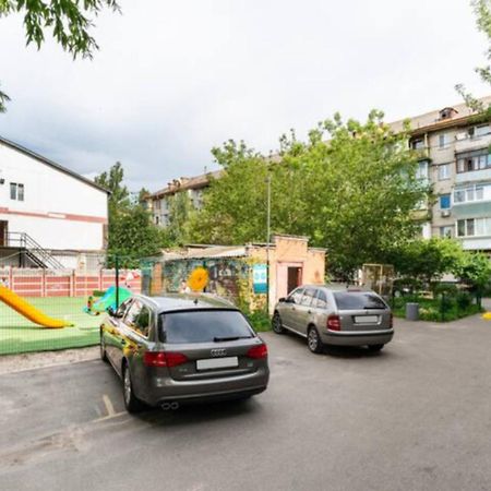 Затишна 2К Квартира З Усім Необхідним Для Життя Поряд З Метро Дарниця Kiev Ngoại thất bức ảnh