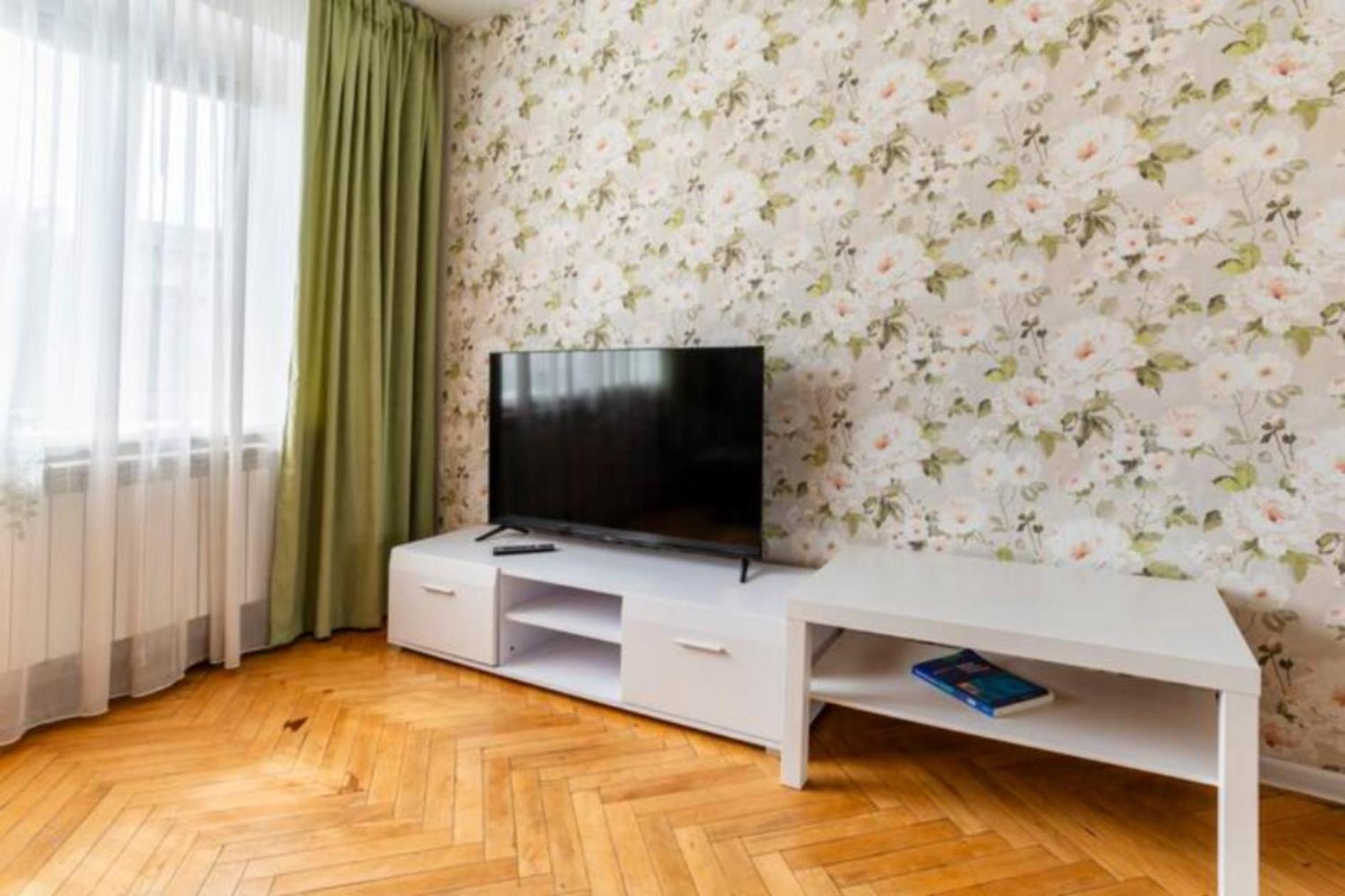 Затишна 2К Квартира З Усім Необхідним Для Життя Поряд З Метро Дарниця Kiev Ngoại thất bức ảnh